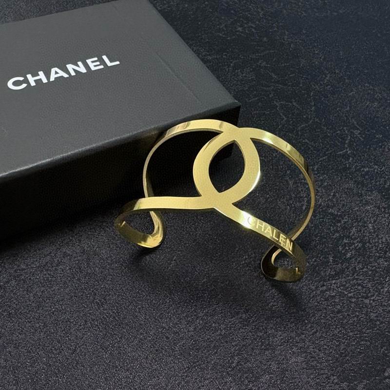 Chanel Bracelet 03yxs38